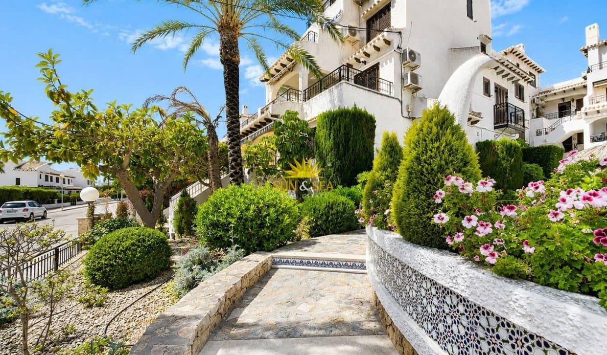 2 quarto Apartamento para venda em Orihuela Costa com piscina - 205 000 € (Ref: 9793477)