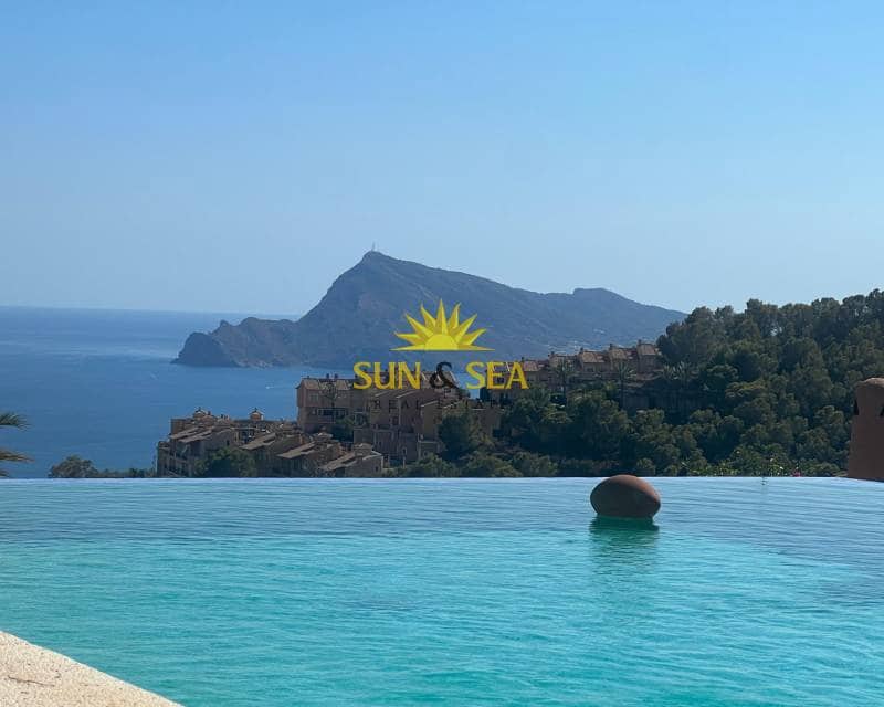 Villa/Maison de 4 chambres à louer à Altea avec piscine - 5 650 € (Ref: 9793479)