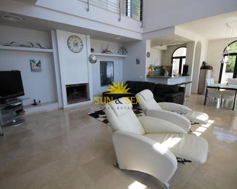 Villa/Maison de 4 chambres à louer à Altea avec piscine - 5 650 € (Ref: 9793479)