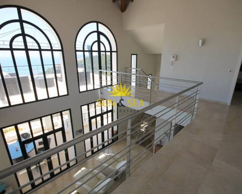 Villa/Maison de 4 chambres à louer à Altea avec piscine - 5 650 € (Ref: 9793479)