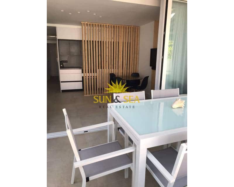 2 soverom Leilighet til leie i Cabo Roig med svømmebasseng garasje - € 1 100 (Ref: 9793480)