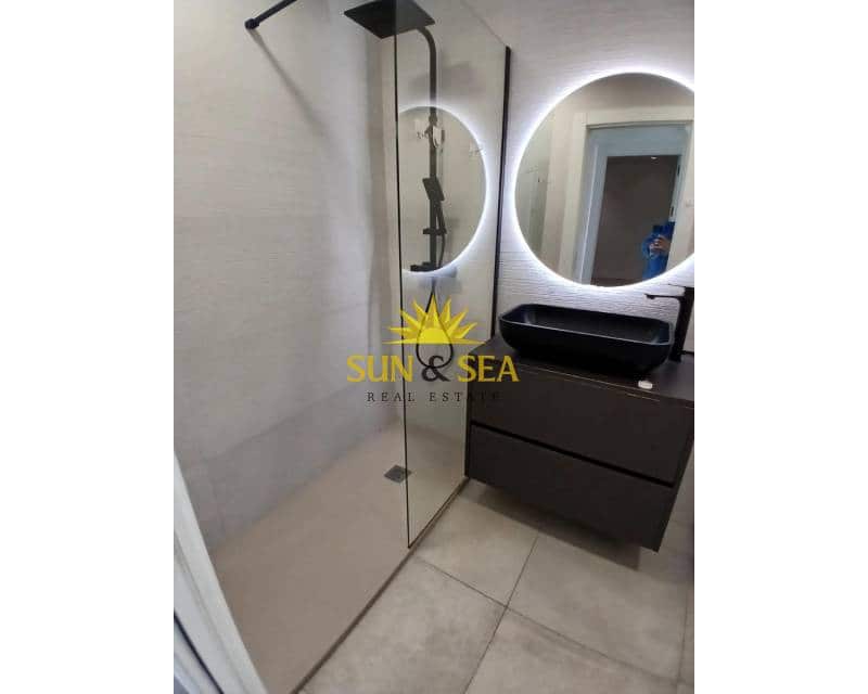 2 soverom Leilighet til leie i Cabo Roig med svømmebasseng garasje - € 1 100 (Ref: 9793480)