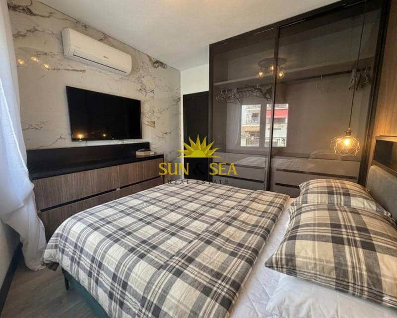 2 soveværelse Lejlighed til leje i Torrevieja - € 1.500 (Ref: 9793654)