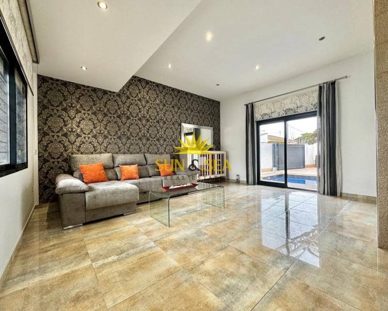 4 quarto Moradia para venda em Torre de la Horadada com piscina garagem - 590 000 € (Ref: 9795080)