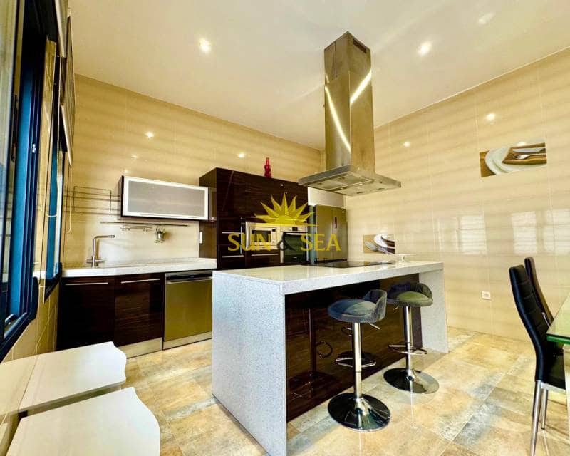 4 quarto Moradia para venda em Torre de la Horadada com piscina garagem - 590 000 € (Ref: 9795080)