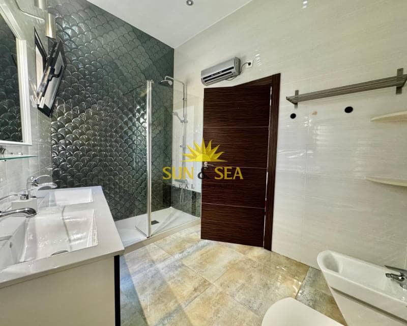 4 quarto Moradia para venda em Torre de la Horadada com piscina garagem - 590 000 € (Ref: 9795080)