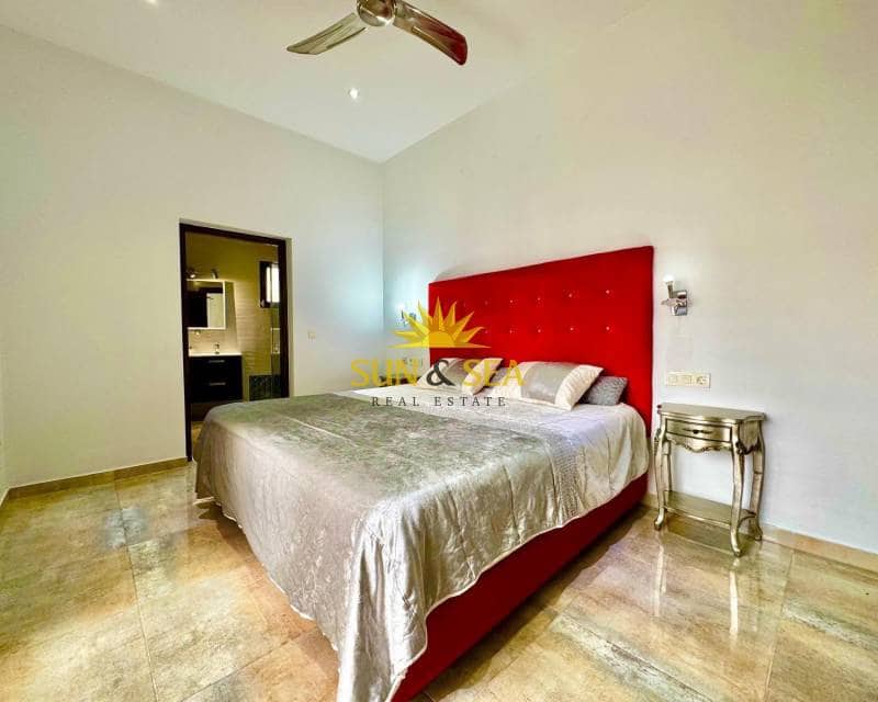 4 quarto Moradia para venda em Torre de la Horadada com piscina garagem - 590 000 € (Ref: 9795080)