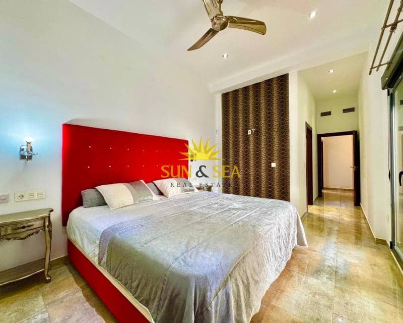 4 quarto Moradia para venda em Torre de la Horadada com piscina garagem - 590 000 € (Ref: 9795080)