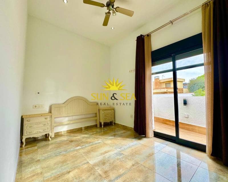 4 quarto Moradia para venda em Torre de la Horadada com piscina garagem - 590 000 € (Ref: 9795080)