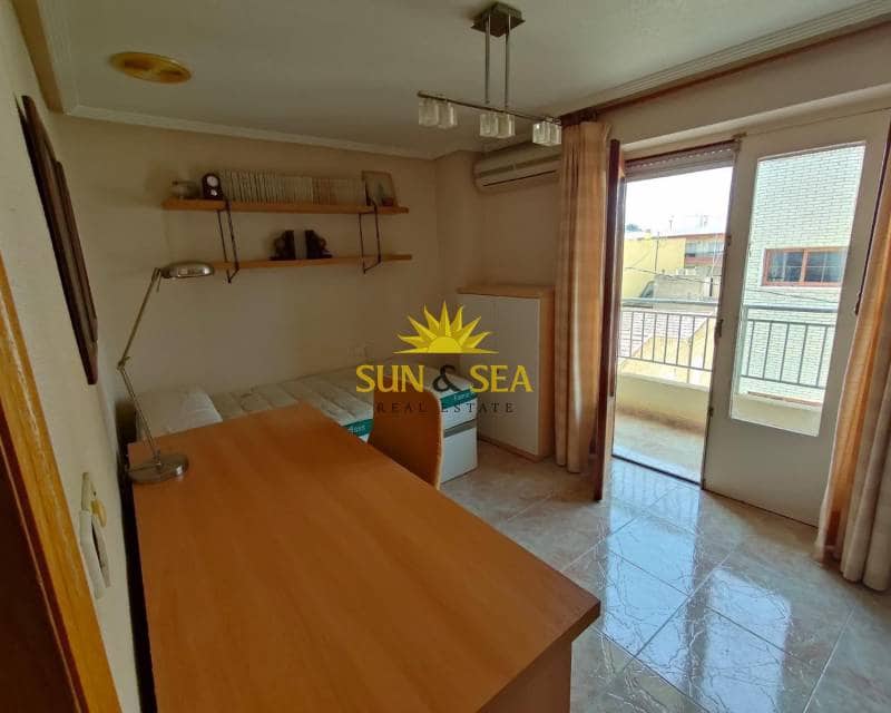 3 soveværelse Lejlighed til leje i Ciudad Quesada med garage - € 900 (Ref: 9795326)