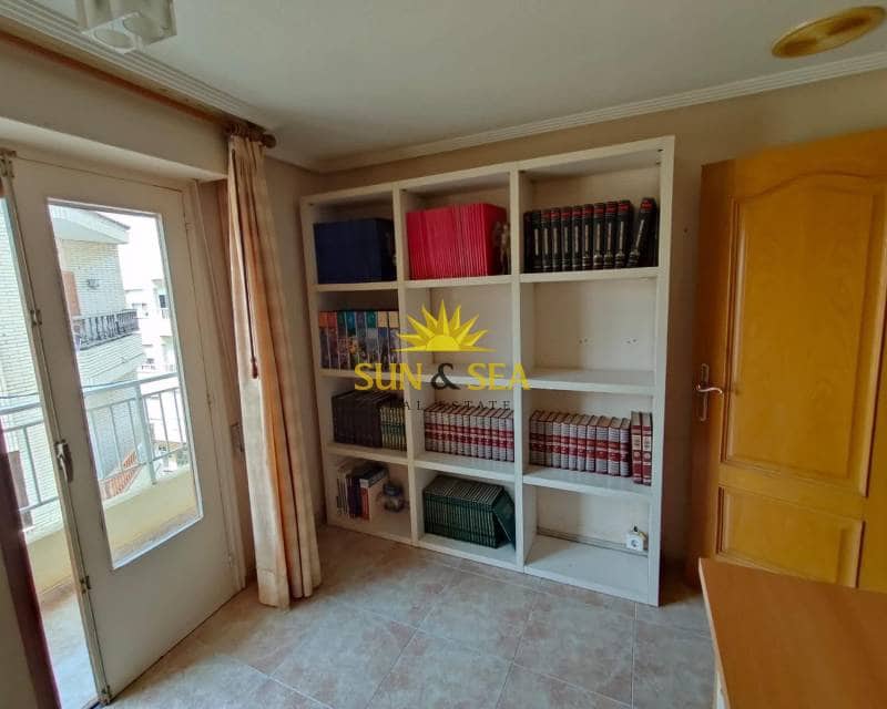 3 soveværelse Lejlighed til leje i Ciudad Quesada med garage - € 900 (Ref: 9795326)