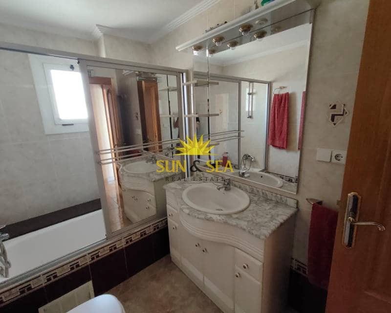 3 soveværelse Lejlighed til leje i Ciudad Quesada med garage - € 900 (Ref: 9795326)