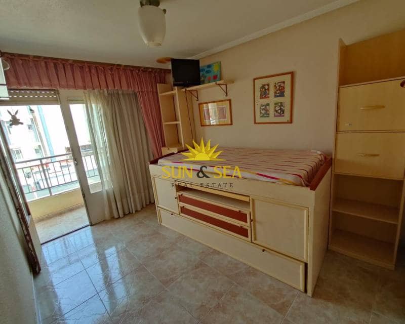 3 soveværelse Lejlighed til leje i Ciudad Quesada med garage - € 900 (Ref: 9795326)