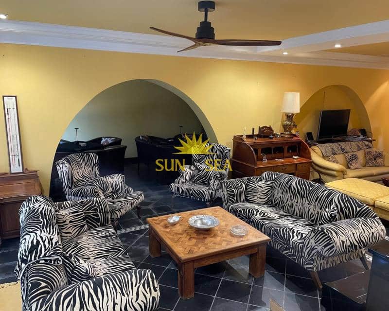 6 Zimmer Villa zu vermieten in Benidorm mit Pool Garage - 5.500 € (Ref: 9795327)