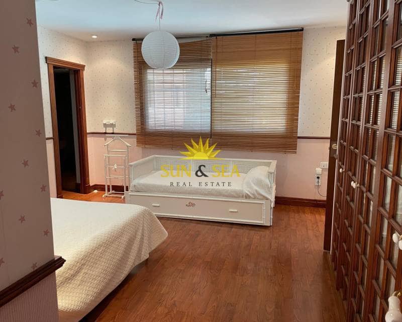 6 Zimmer Villa zu vermieten in Benidorm mit Pool Garage - 5.500 € (Ref: 9795327)