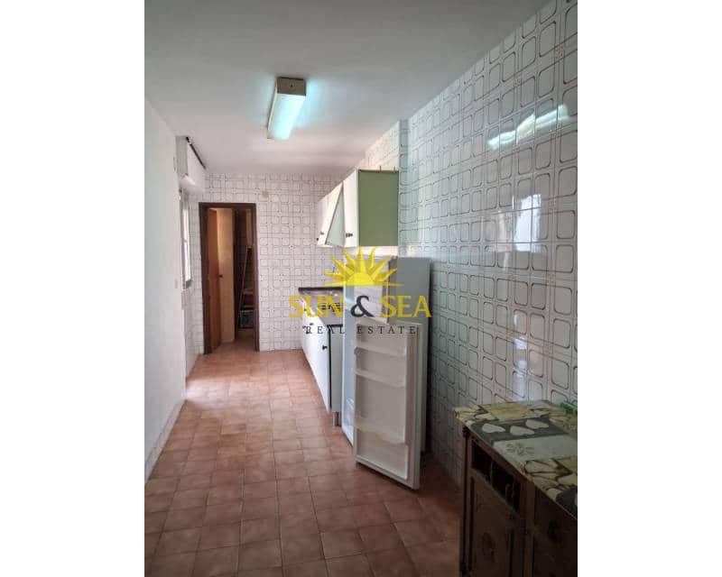 3 soveværelse Lejlighed til salg i Los Alcazares med garage - € 132.000 (Ref: 9798172)