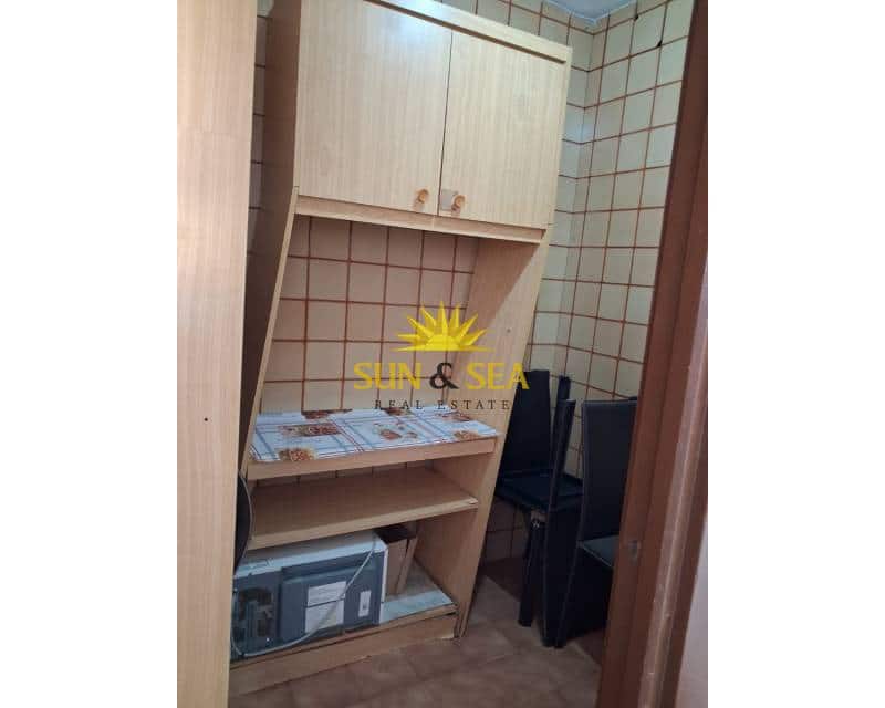 3 soveværelse Lejlighed til salg i Los Alcazares med garage - € 132.000 (Ref: 9798172)