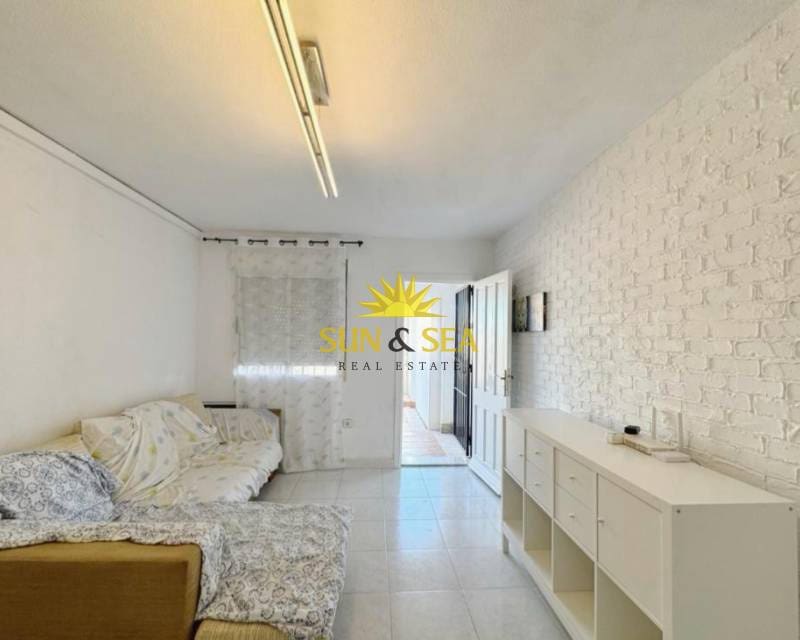 2 bedroom Townhouse for sale in Torrevieja - € 167,000 (Ref: 9798312)