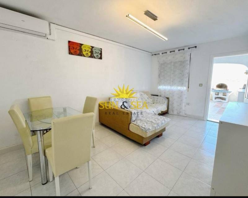 2 bedroom Townhouse for sale in Torrevieja - € 167,000 (Ref: 9798312)