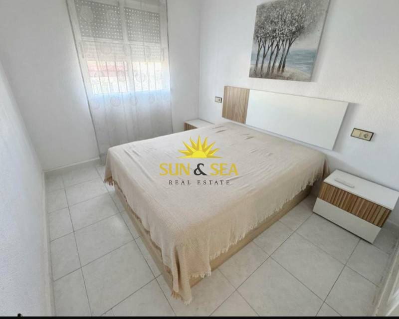 2 bedroom Townhouse for sale in Torrevieja - € 167,000 (Ref: 9798312)