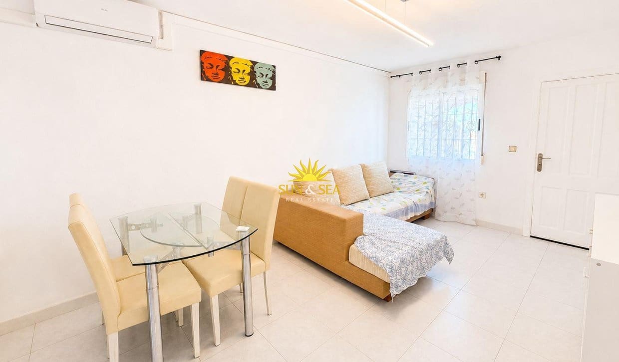 2 camera da letto Casa in vendita in Torrevieja - 135.000 € (Rif: 9798312)