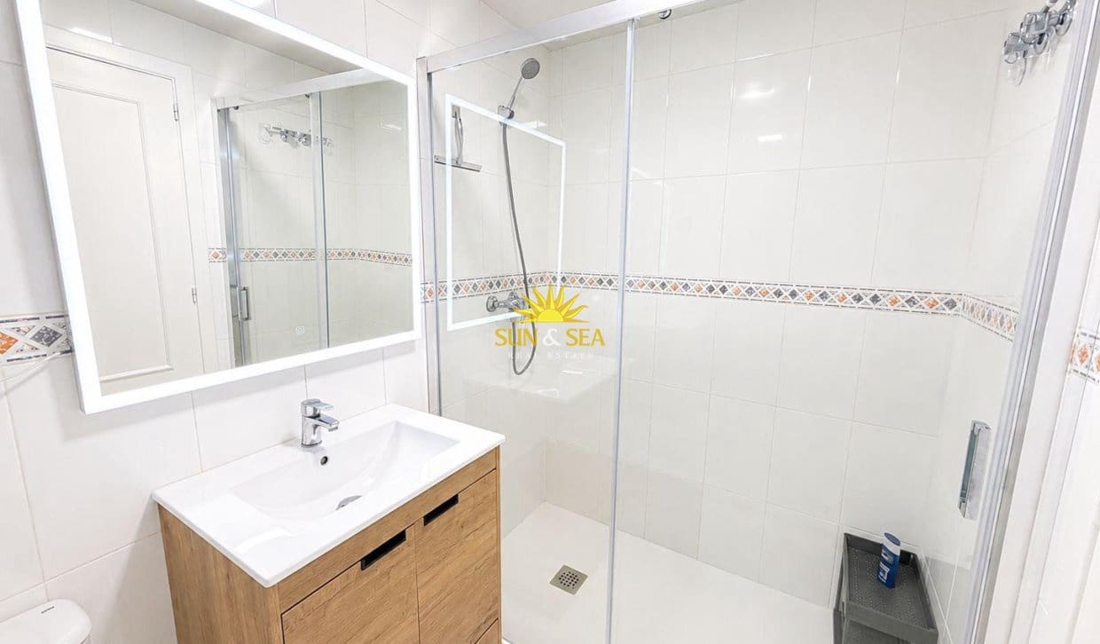 2 camera da letto Casa in vendita in Torrevieja - 135.000 € (Rif: 9798312)
