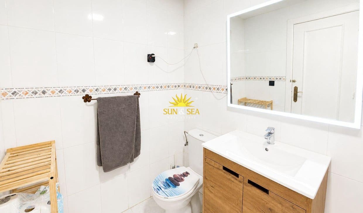 2 camera da letto Casa in vendita in Torrevieja - 135.000 € (Rif: 9798312)