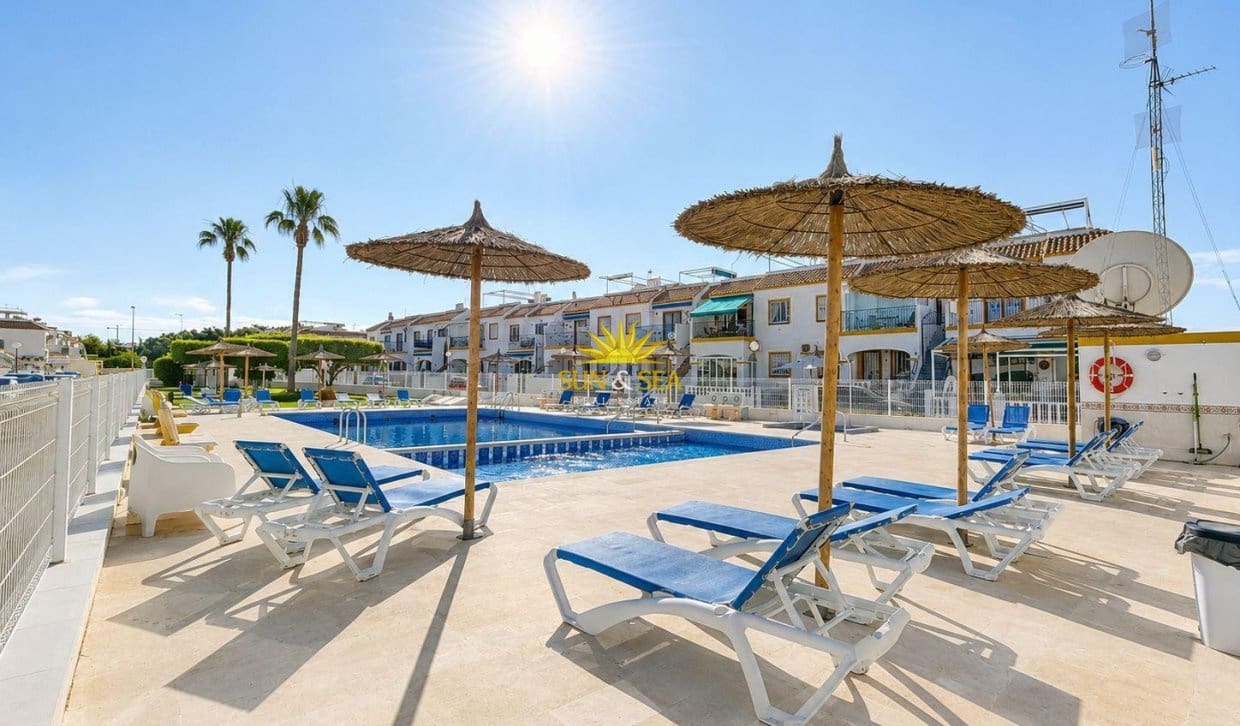 2 camera da letto Casa in vendita in Torrevieja - 135.000 € (Rif: 9798312)
