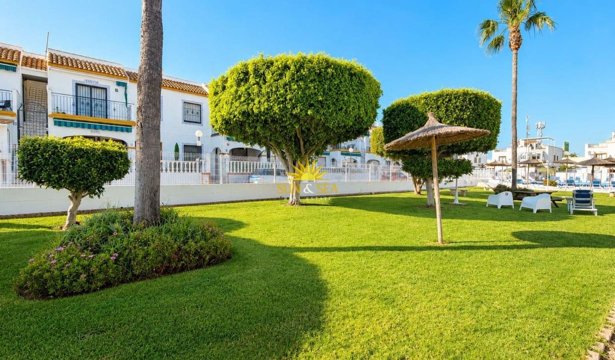 2 camera da letto Casa in vendita in Torrevieja - 135.000 € (Rif: 9798312)