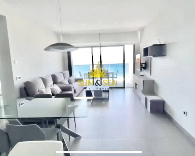 2 slaapkamer Appartement te huur in Benidorm met zwembad - € 2.000 (Ref: 9798485)