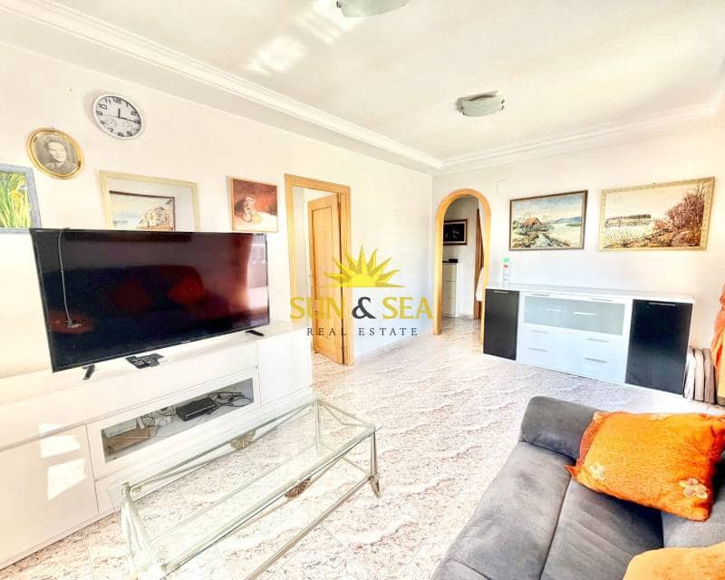 Ático de 3 habitaciones en Torrevieja en venta - 260.000 € (Ref: 9802958)