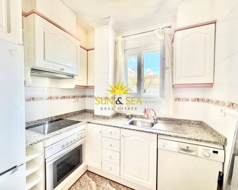 Ático de 3 habitaciones en Torrevieja en venta - 260.000 € (Ref: 9802958)