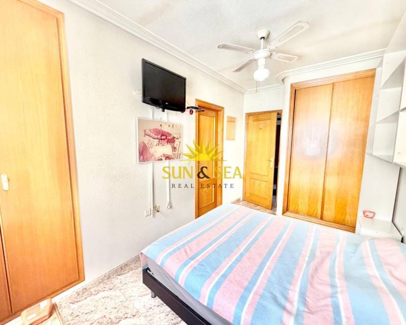 Ático de 3 habitaciones en Torrevieja en venta - 260.000 € (Ref: 9802958)