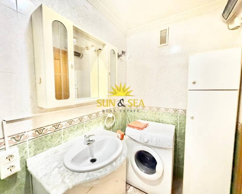 Ático de 3 habitaciones en Torrevieja en venta - 260.000 € (Ref: 9802958)