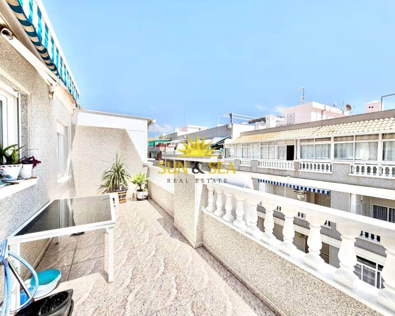 Ático de 3 habitaciones en Torrevieja en venta - 260.000 € (Ref: 9802958)
