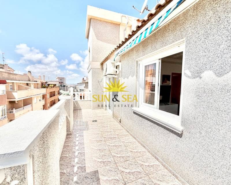 Ático de 3 habitaciones en Torrevieja en venta - 260.000 € (Ref: 9802958)