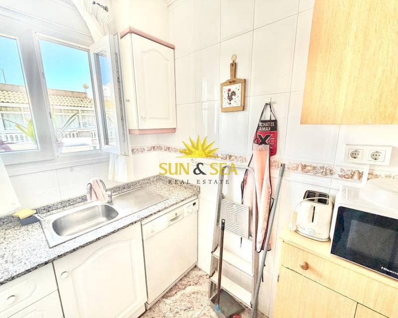 Ático de 3 habitaciones en Torrevieja en venta - 260.000 € (Ref: 9802958)