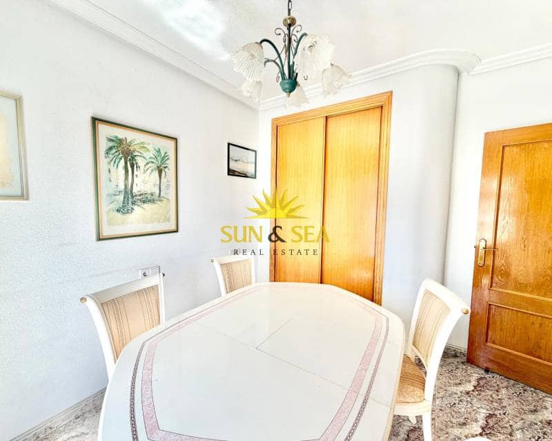 Ático de 3 habitaciones en Torrevieja en venta - 260.000 € (Ref: 9802958)