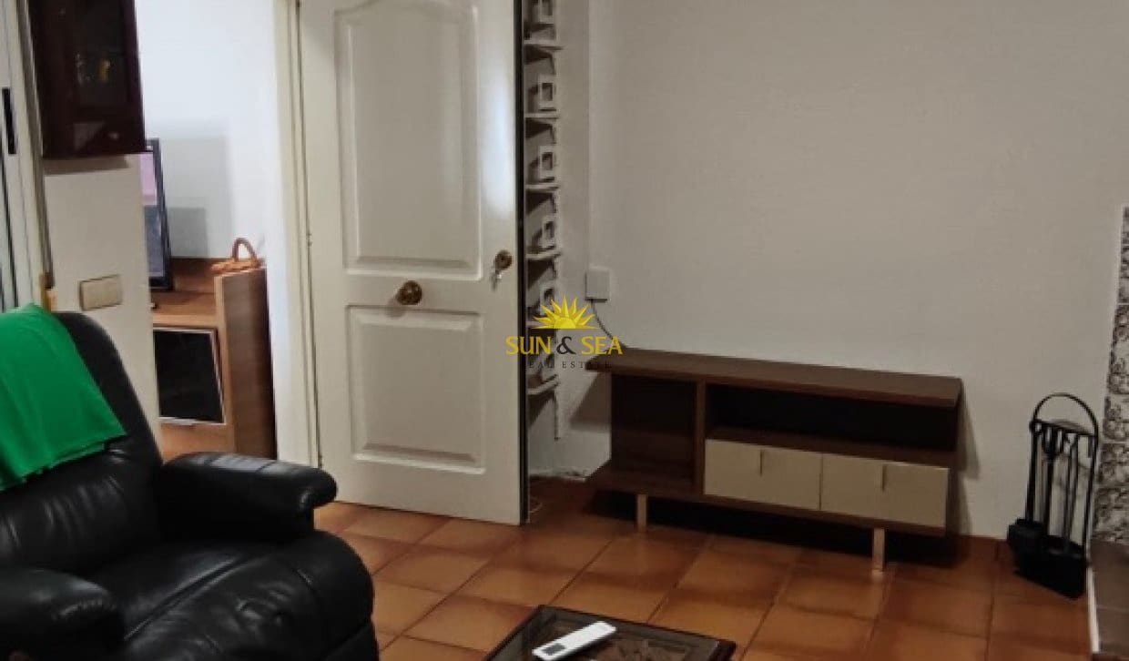 2 sovrum Lägenhet att hyra i Orihuela Costa med pool - 900 € (Ref: 9809824)