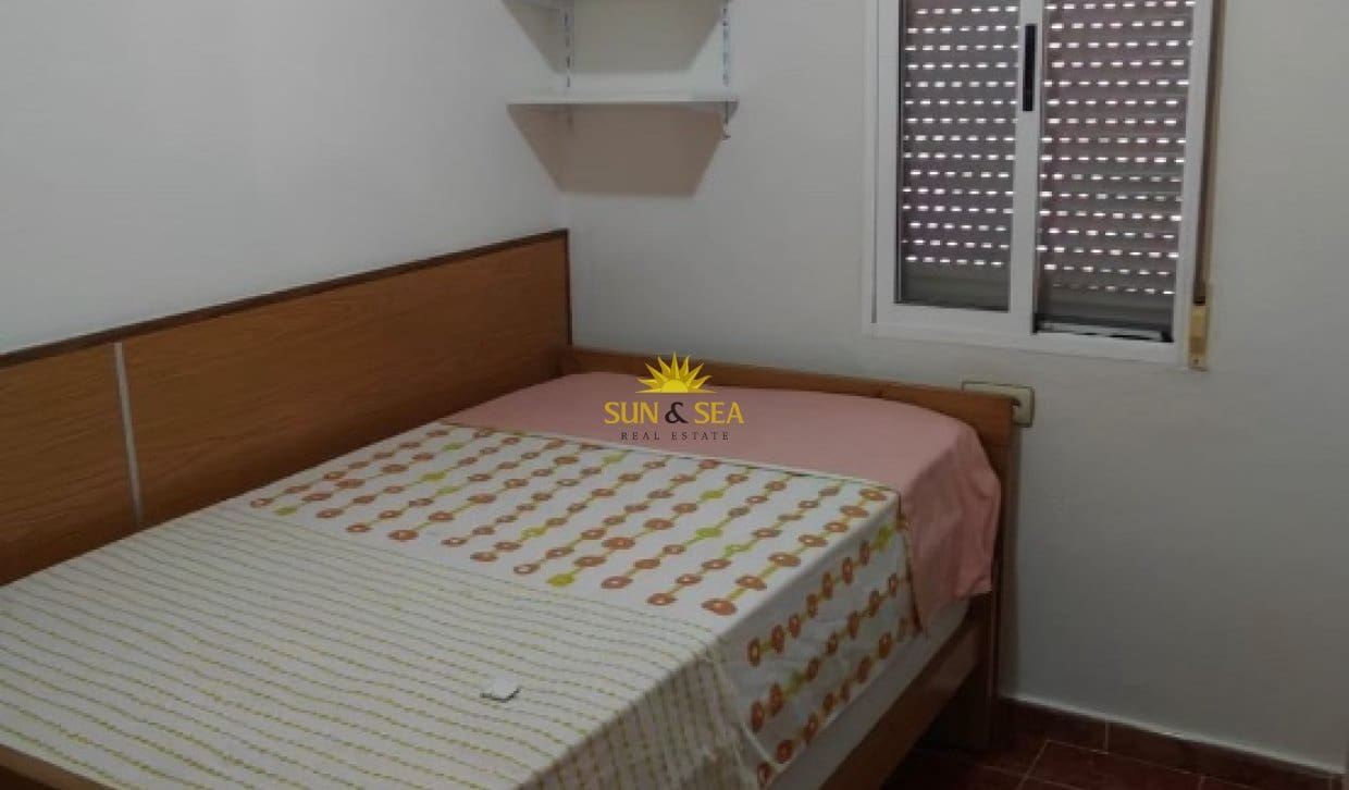 2 sovrum Lägenhet att hyra i Orihuela Costa med pool - 900 € (Ref: 9809824)