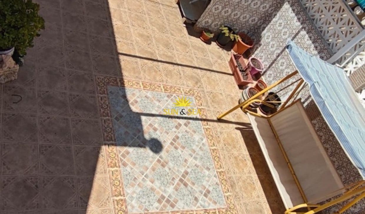 2 sovrum Lägenhet att hyra i Orihuela Costa med pool - 900 € (Ref: 9809824)
