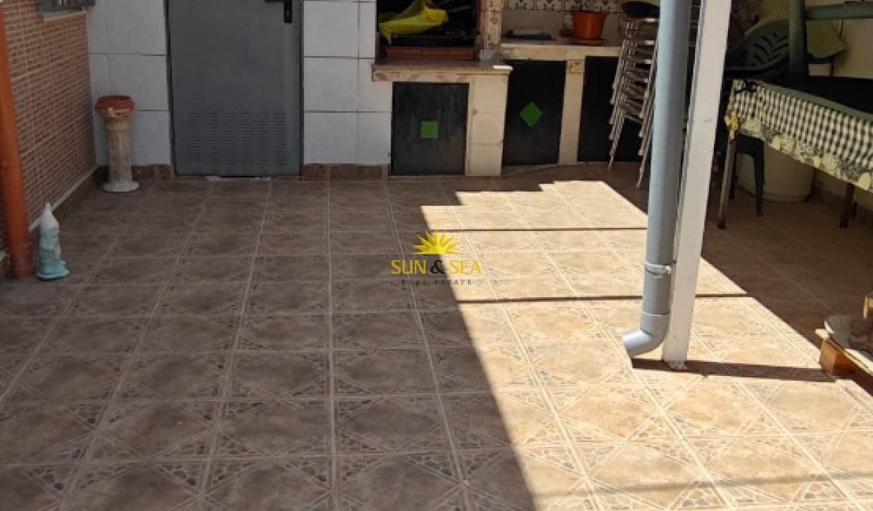 2 sovrum Lägenhet att hyra i Orihuela Costa med pool - 900 € (Ref: 9809824)