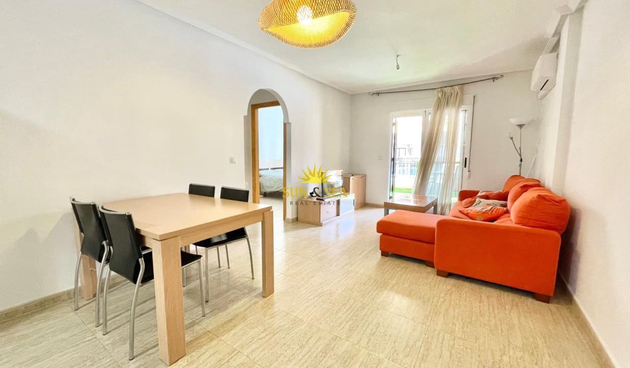 2 bedroom Apartment for holiday rental in Los Alcazares with pool garage - € 900 (Ref: 9810835)