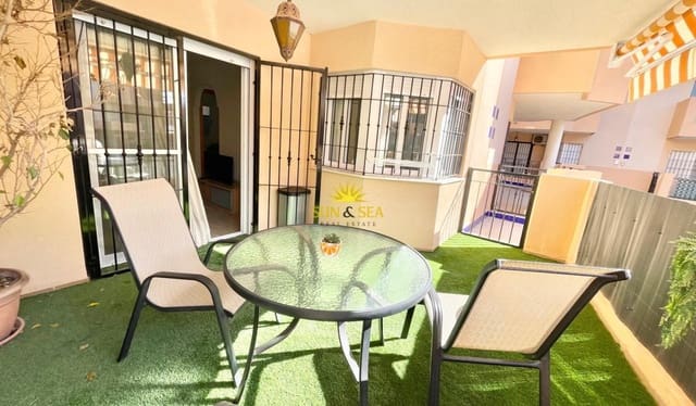 Apartamento de 2 habitaciones en Los Alcázares en alquiler vacacional con piscina garaje - 900 € (Ref: 9810835)