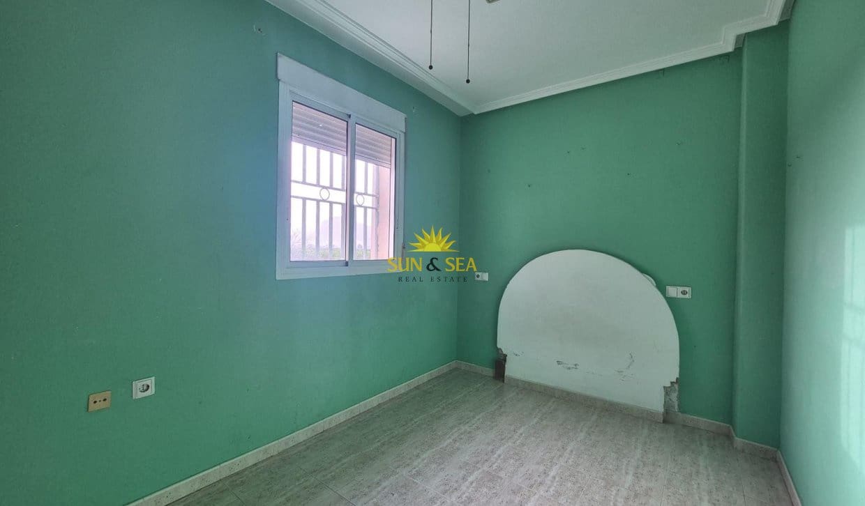 4 Zimmer Villa zu verkaufen in Orihuela mit Pool Garage - 185.000 € (Ref: 9810836)