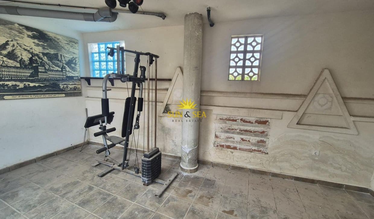 4 Zimmer Villa zu verkaufen in Orihuela mit Pool Garage - 185.000 € (Ref: 9810836)