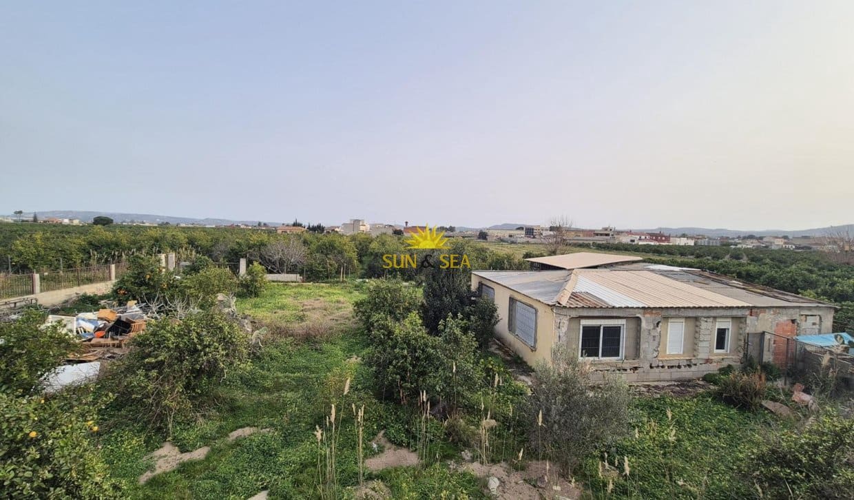 4 Zimmer Villa zu verkaufen in Orihuela mit Pool Garage - 185.000 € (Ref: 9810836)