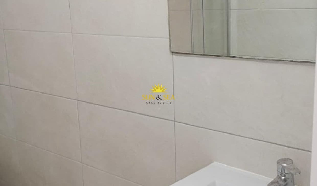 3 camera da letto Appartamento in vendita in Torrevieja - 130.000 € (Rif: 9810837)