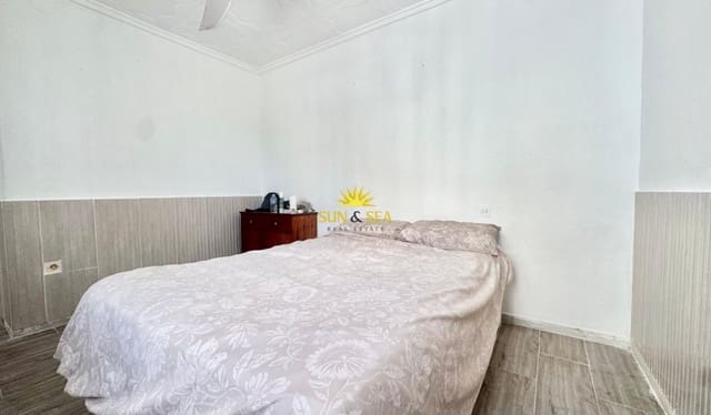 2 makuuhuone Omakotitalo vuokrattavana paikassa El Chaparral, Torrevieja - 800 € (Ref: 9810906)