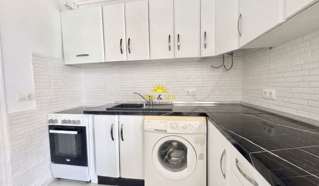 2 makuuhuone Omakotitalo vuokrattavana paikassa El Chaparral, Torrevieja - 800 € (Ref: 9810906)